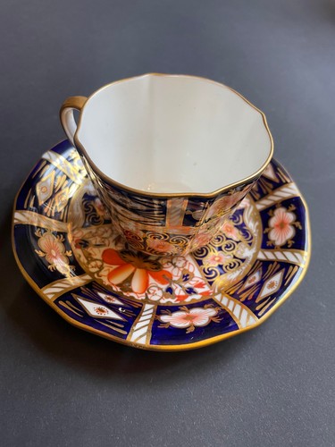 Royal crown derby imari 2451 - crown,