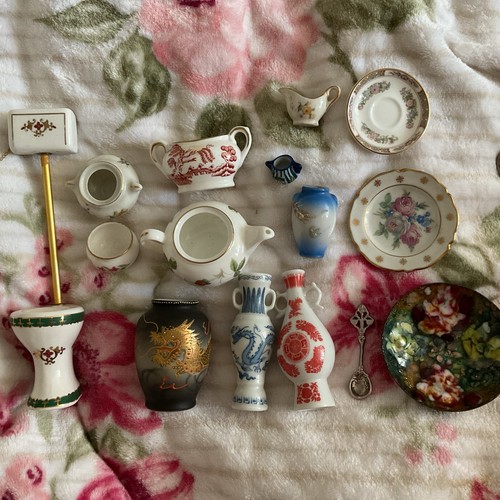 Dollshouse teacup and vase - and, set