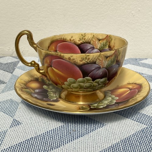 Aynsley orchard gold fruit - orchard,