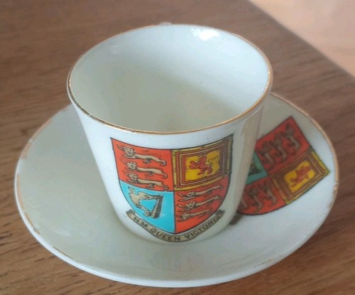 Vintage crested china small - vintage,
